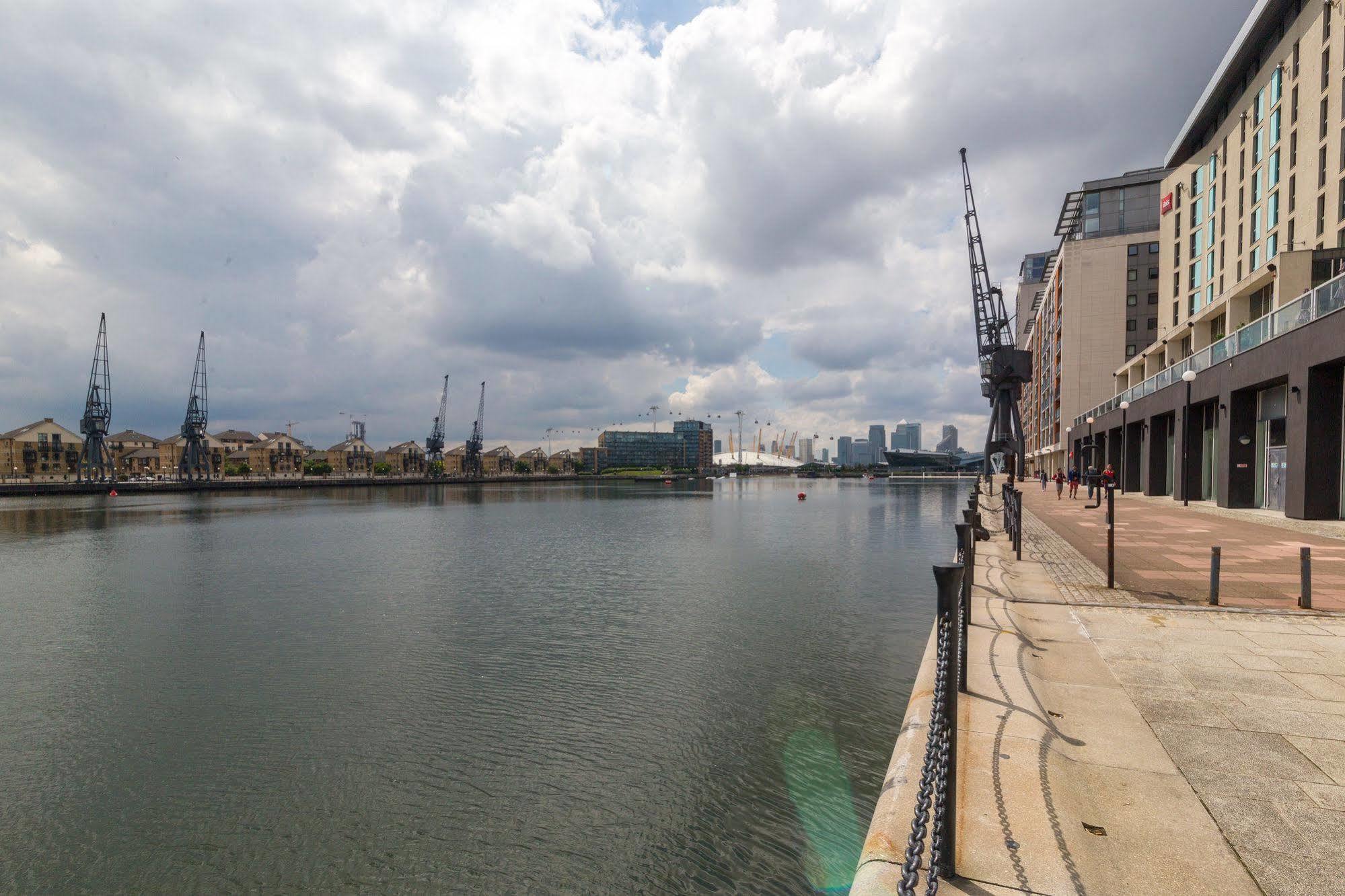 Seagull Lane Serviced Apartment Londres Exterior foto